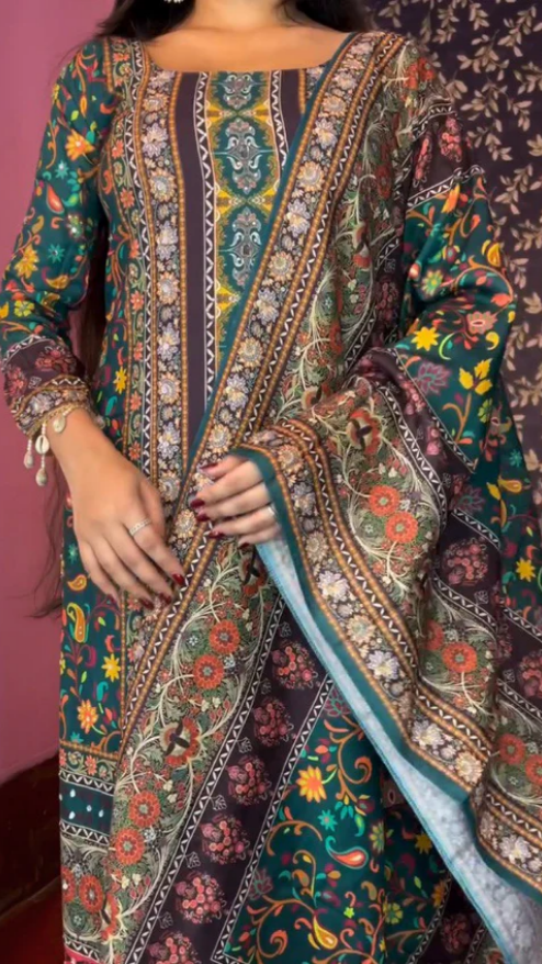 Pakistani Green Salwar Suit & Dupatta Set - 12/7